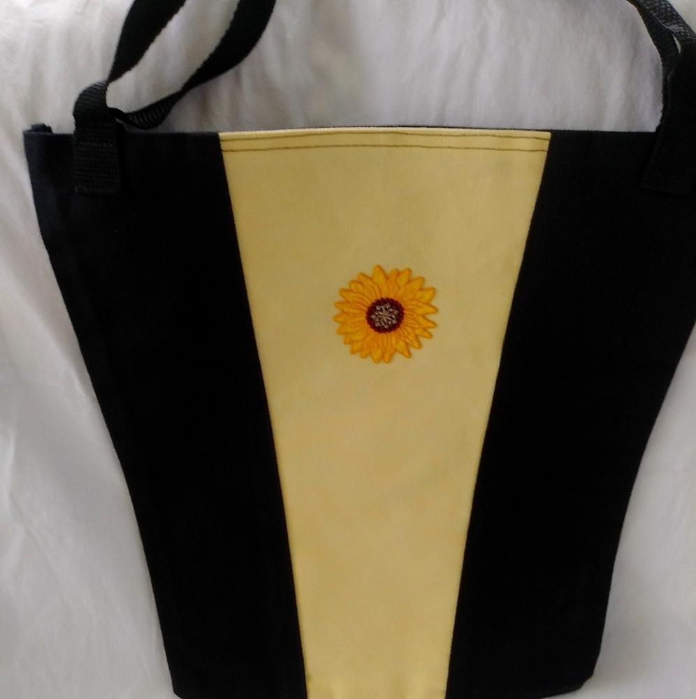 Shoulder or hand bag with a secret pocket on the inside.